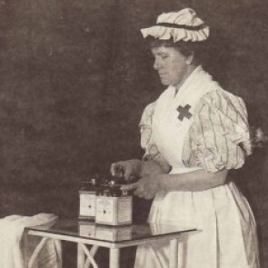 Johnson & Johnson employee in 1892 packing sterile gauze